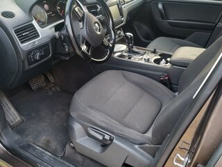 2013 Volkswagen Touareg II, коричневый, 2000000 рублей, вид 3