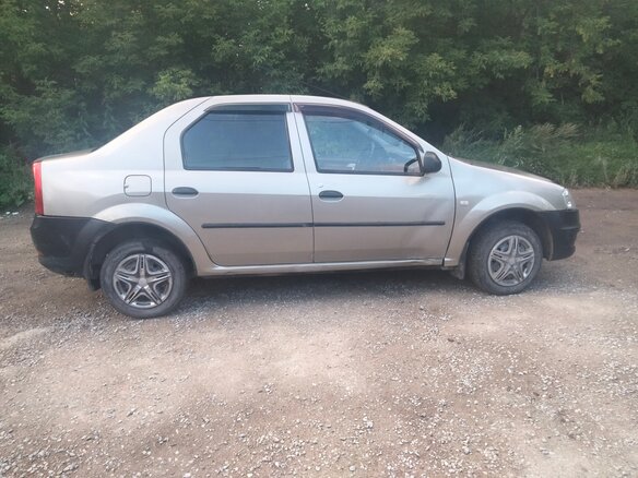 2012 Renault Logan I Рестайлинг, бежевый, 300000 рублей - вид 1
