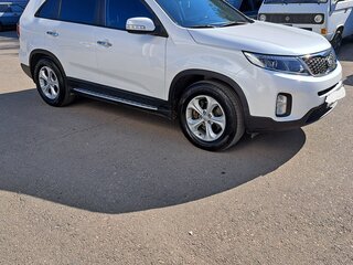 2014 Kia Sorento II Рестайлинг, белый, 1550000 рублей, вид 1