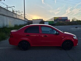 2007 Chevrolet Aveo I Рестайлинг, красный, 400000 рублей, вид 4