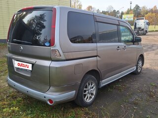 2005 Nissan Serena III (C25), серый, 550000 рублей, вид 2