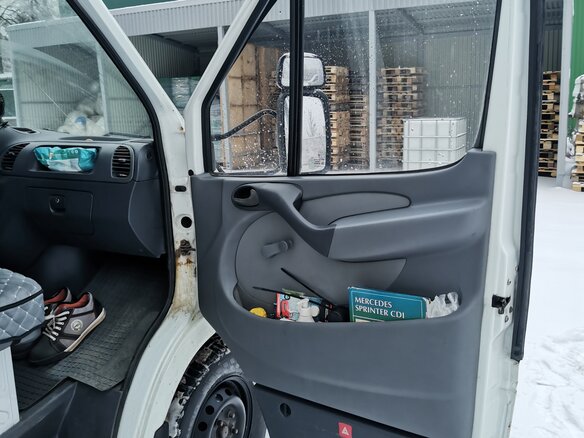 2000 Mercedes-Benz Sprinter, белый, 1150000 рублей - вид 15