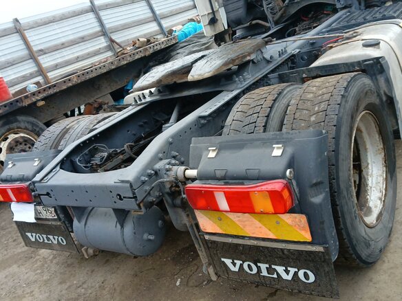 2002 Volvo FH, белый, 2950000 рублей - вид 7