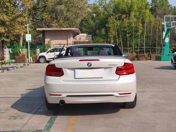 2017 BMW 2 серии F22 Рестайлинг, белый, 1440000 рублей - вид 5
