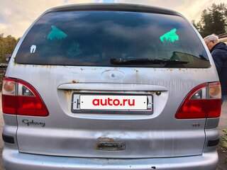 2004 Ford Galaxy I Рестайлинг, белый, 500000 рублей, вид 3