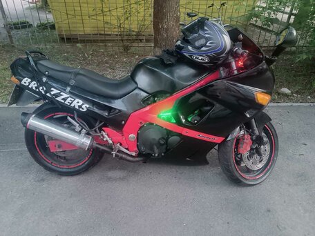 1992 Kawasaki ZZR 400, чёрный, 180000 рублей, вид 3