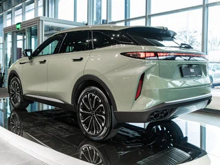 2025 Exeed RX, зелёный, 5200000 рублей, вид 2