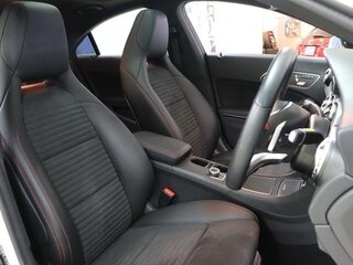 2019 Mercedes-Benz CLA 180 I (C117, X117) Рестайлинг, белый, 1500000 рублей, вид 5