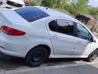 2012 Peugeot 408 I, белый, 286000 рублей, вид 3