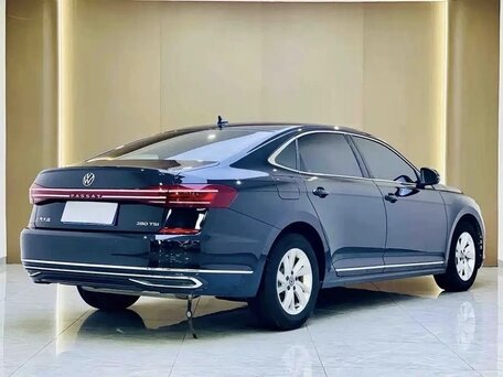 2023 Volkswagen Passat B8 Рестайлинг, чёрный, 2370000 рублей, вид 3