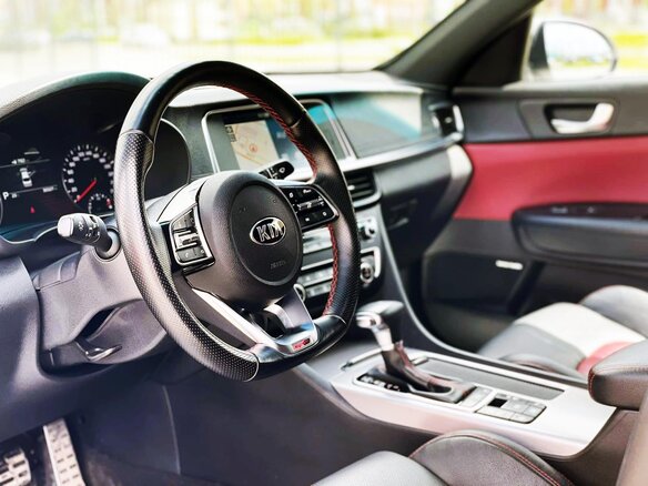 2019 Kia Optima IV Рестайлинг, белый, 1800000 рублей - вид 12