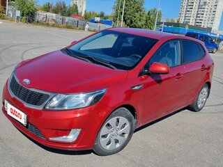 2013 Kia Rio 4-speed III, красный, 850000 рублей, вид 3