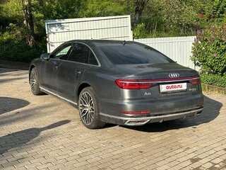 2018 Audi A8 55 TFSI IV (D5), серый, 5800000 рублей, вид 4
