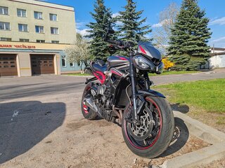 2020 Triumph Street Triple, серебристый, 650000 рублей, вид 4