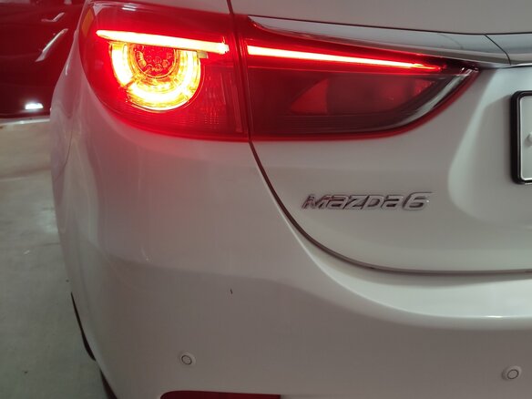 2018 Mazda 6 III (GJ) Рестайлинг, белый, 2200000 рублей - вид 13