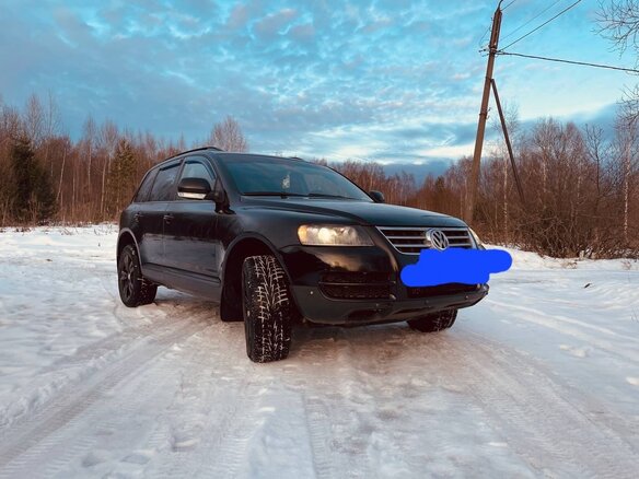 2006 Volkswagen Touareg I Рестайлинг, чёрный, 950000 рублей - вид 1
