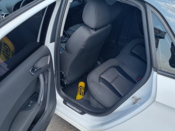 2012 Audi A1 I (8X), чёрный, 850000 рублей - вид 12