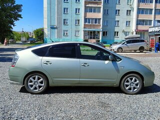 2008 Toyota Prius II Рестайлинг (XW20), серебристый, 550000 рублей, вид 4