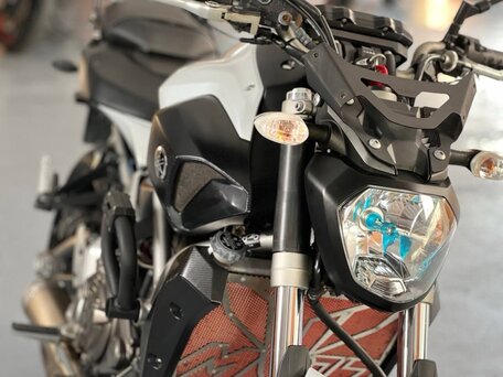 2014 Yamaha MT-07 (FZ-07), белый, 695000 рублей, вид 2
