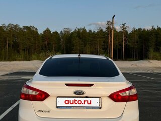 2013 Ford Focus III, белый, 680000 рублей, вид 4