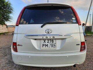 2010 Toyota ISis I Рестайлинг, белый, 1600000 рублей, вид 4