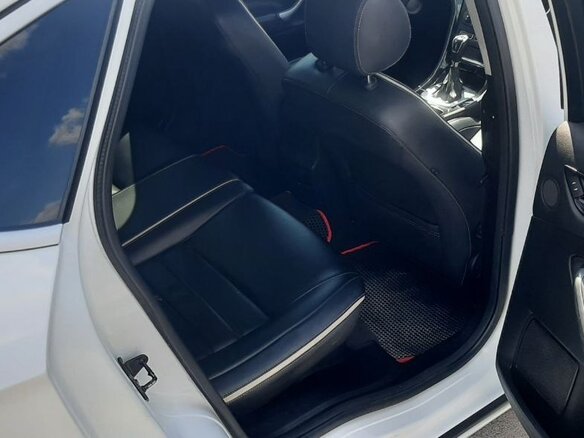 2011 Ford Mondeo IV Рестайлинг, белый, 1050000 рублей - вид 11