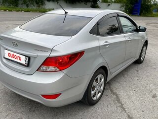 2013 Hyundai Solaris I, серебристый, 950000 рублей, вид 5