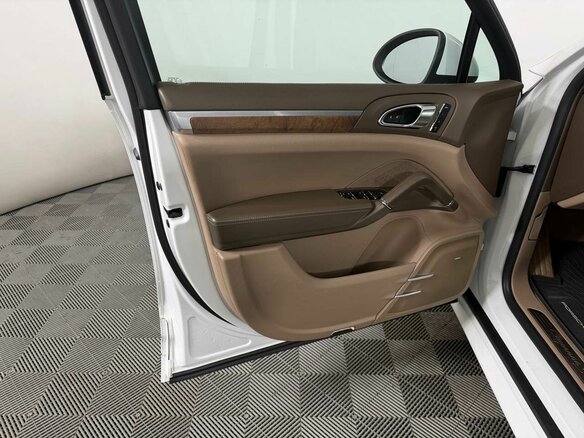 2013 Porsche Cayenne S II (958), белый, 2999000 рублей - вид 8