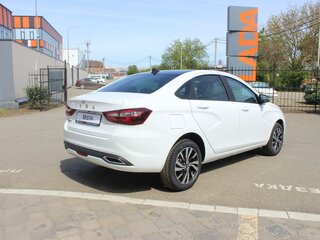 2026 Lada (ВАЗ) Vesta I Рестайлинг (NG), белый, 2020000 рублей, вид 3