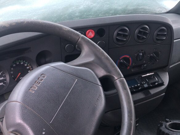 2002 Iveco Daily, белый, 735000 рублей - вид 4