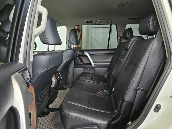 2010 Toyota Land Cruiser Prado 150 Series, белый - вид 18