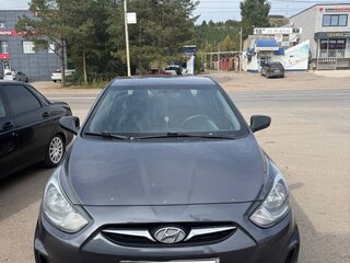 2013 Hyundai Solaris I, серый, 650000 рублей, вид 2