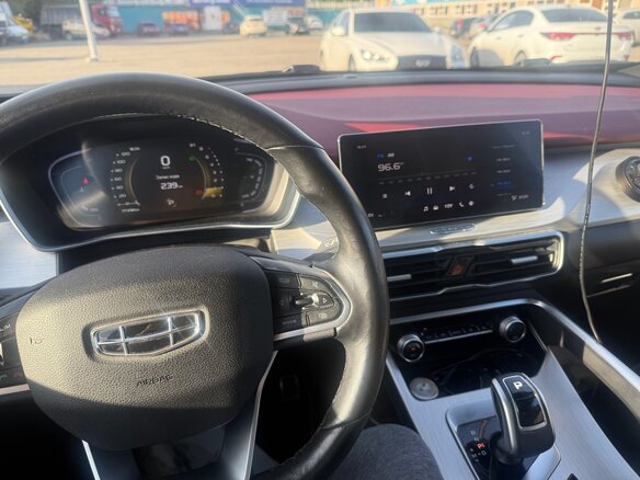 2021 Geely Coolray I, серый, 1820000 рублей - вид 9