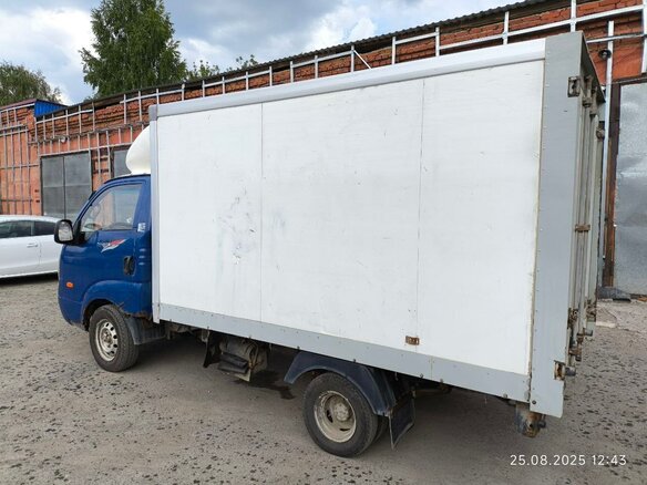 2011 Kia Bongo, синий, 655000 рублей - вид 5
