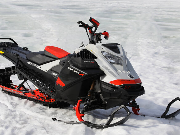 2020 BRP Ski-Doo Summit 850, серебристый, 1000000 рублей - вид 2