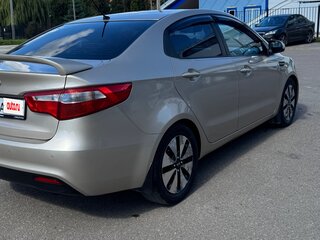 2012 Kia Rio 4-speed III, бежевый, 900000 рублей, вид 3