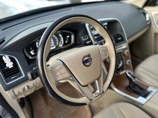 2015 Volvo XC60 I Рестайлинг, чёрный, 2000000 рублей, вид 1