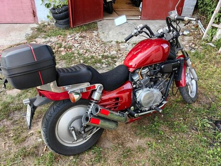 1988 Honda Magna, красный, 250000 рублей, вид 3