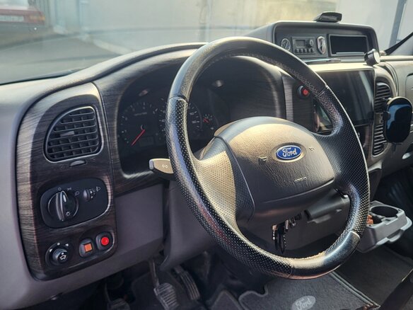 2001 Ford Transit, серебристый, 1600000 рублей - вид 8