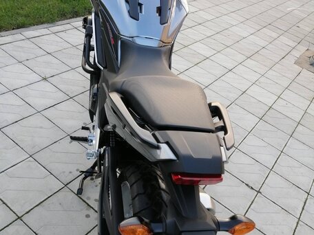2017 Honda NC 700X, серебристый, 650000 рублей, вид 3