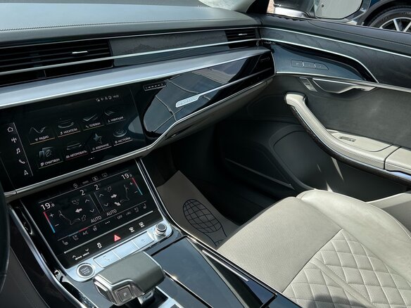 2021 Audi A8 Long 55 TFSI IV (D5), серый, 7000000 рублей - вид 6