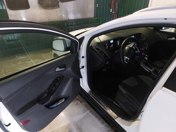 2012 Ford Focus III, белый - вид 6
