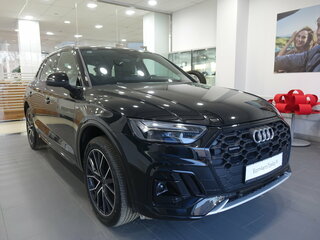 2025 Audi Q5 L 45 TFSI II (FY) Рестайлинг, чёрный, 5700000 рублей, вид 3
