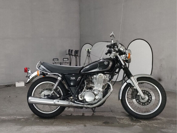 2012 Yamaha SR400, чёрный, 435000 рублей - вид 2
