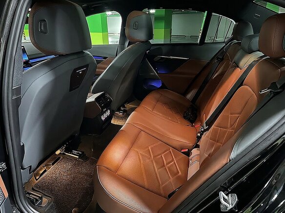 2024 BMW 5 серии 530i xDrive VIII (G60/G61/G68), серый, 7500000 рублей - вид 10