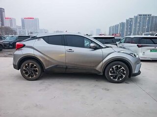 2021 Toyota Izoa I Рестайлинг, серебристый, 2350000 рублей, вид 4