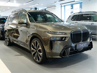 2025 BMW X7 40d I (G07) Рестайлинг, зелёный, 19400000 рублей, вид 4