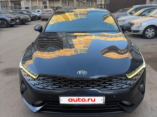 2021 Kia K5 III, белый, 2500000 рублей, вид 4