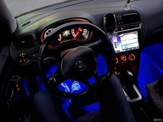 2016 Volkswagen Polo V Рестайлинг, чёрный, 1150000 рублей, вид 2
