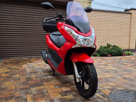 2012 Honda PCX 150, красный, 350000 рублей, вид 4